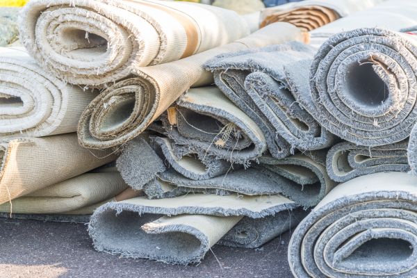 Rug Disposal Service in Davenport